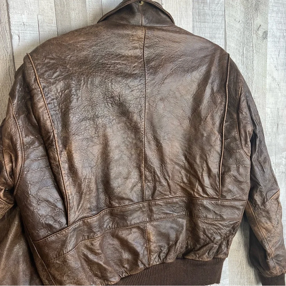 Vintage LeatherTown Bomber Aviator
Leather Jacket Size 40 Embroidered
Michelob - Picture 16 of 16